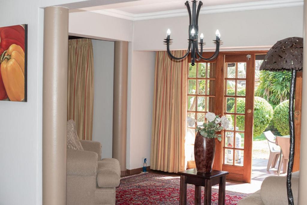 Micasa Sucasa Guesthouse Lephalale Eksteriør billede
